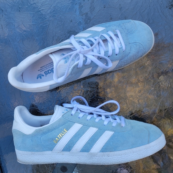 Addidas Giselle Sky Blue Suede Round Toe Sneaker Unisex - Picture 3 of 16